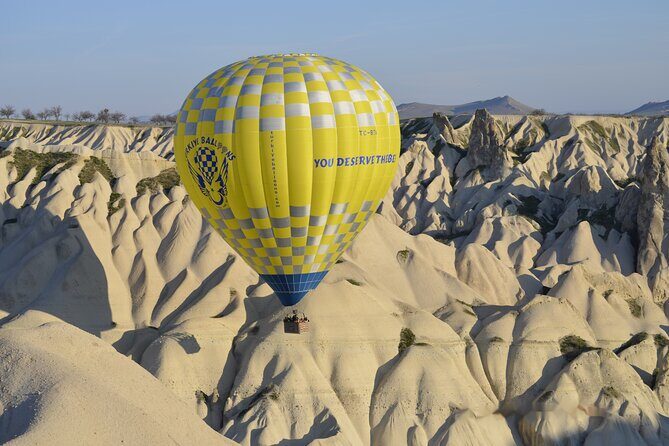 1 Hour Standard Flight at GOREME OVER - Hotel pickup, minivan ride, and the 2.5-hour morning flow