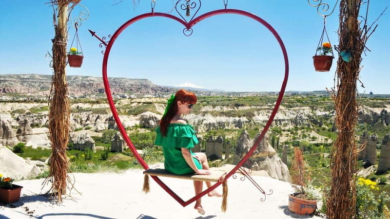 Cappadocia: Best of Red and Green Small Group Guided Tour - Morning Pickup and the Fairy Chimneys Photo Run